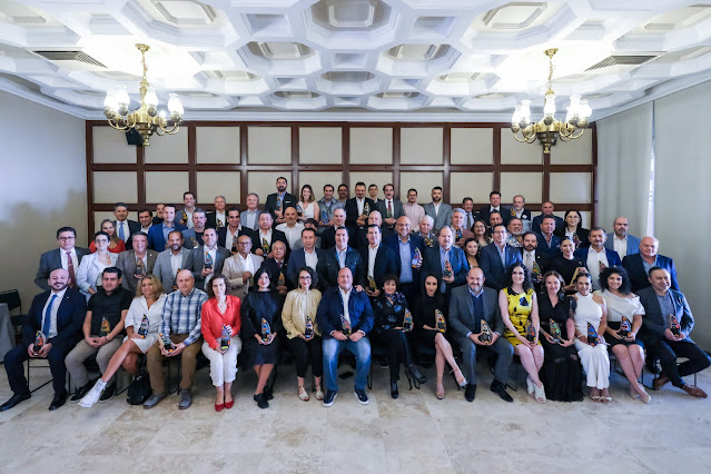 Entrega Alfaro reconocimientos a mesas de salud y reactivación económica por estrategias durante Covid-19