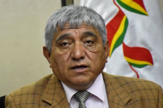 Iván Arias lidera la ruta hacia el Bicentenario de Bolivia: un camino hacia la reconciliación Retrato de Iván Arias.