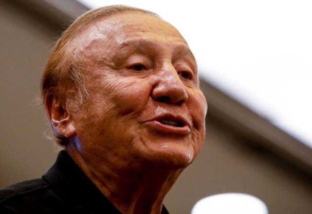 Dan sanción a exalcalde de Bucaramanga por insultos a un ciudadano Retrato de Rodolfo Hernández.