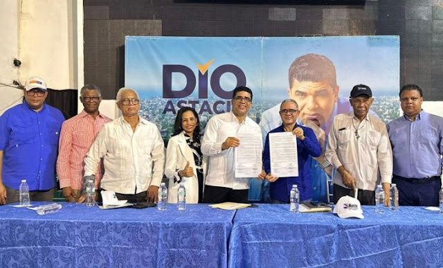 Movimientos sociales apoyan candidatura alcalde del pastor Dío Astacio Retrato de Dio Anastasio.