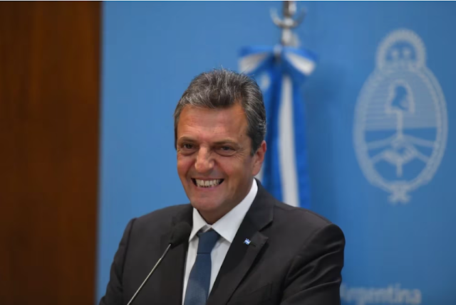 Imagen de Massa en un evento político.