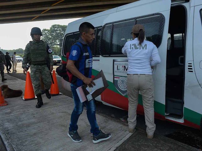 Disminuye en 9.5% el número de mexicanos detenidos en la frontera con EE.UU. en abril Celebración del sufragio 2024 en evento.