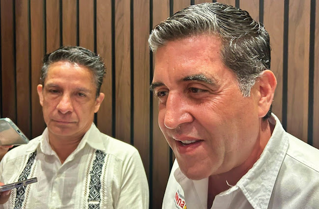 Chema Tapia de Morena acusa al PAN de campaña de miedo y autosabotaje Imagen abstracta con tonos oscuros y luces.