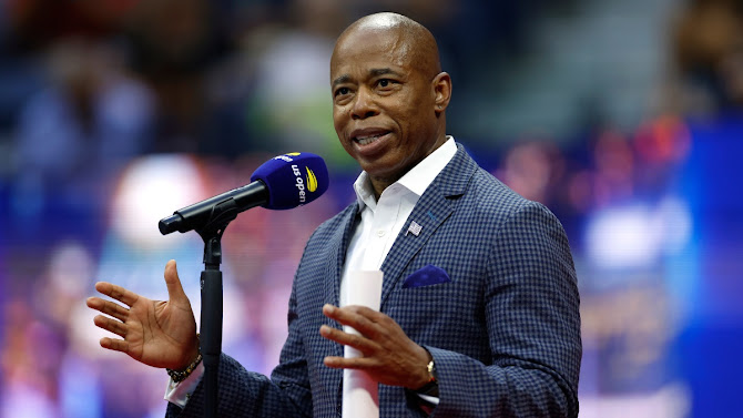 Nueva York registra caída significativa en desempleo entre latinos y afroamericanos, alcalde Eric Adams Eric Adams, alcalde de Nueva York.