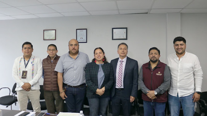 Instituto Catastral de Hidalgo y Marisol Prieto Avendaño, trabajan juntos por el desarrollo regional Imagen de un evento con participantes sonrientes.