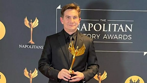 Repite éxito: Aleix Sanmartín, consultor del año en los Napolitans Victory Awards 2024 Imagen con relación de aspecto 16:9.