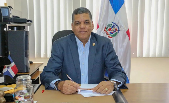 RD: Diputado Ramón Emilio Goris defiende el papel del PARLACEN en respuesta a críticas Captura de pantalla de un sitio web.