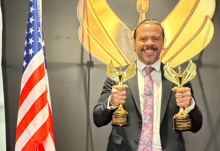 Oscar Martínez arrasa en los Napolitan Victory Awards 2024 con tres premios Captura de pantalla del sitio web sufragio.org