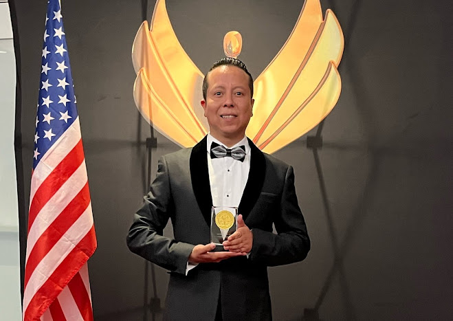 Fernando Trejo Lugo recibe el prestigioso galardón “Rising Star” en los Napolitan Victory Awards Captura de pantalla del sitio web sufragio.org