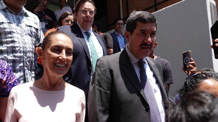 Sheinbaum asegura que Javier Corral permanecerá en su equipo a pesar de la persecución política Claudia Sheinbaum y Javier Corra en equipo.