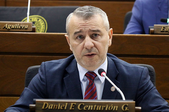 El Diputado Daniel Centurión confirma su postulación a la Alcaldía de Asunción Diputado Daniel Centurión en evento oficial.