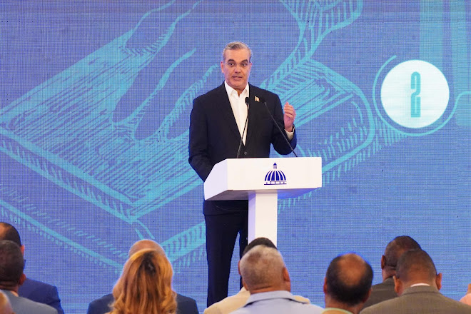 Luis Abinader retira artículo 174 de la reforma constitucional tras intensas críticas Imagen de un paisaje natural con montañas.