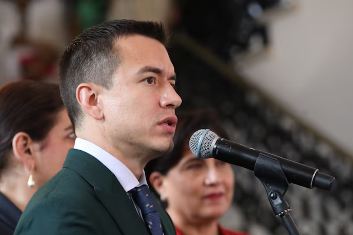 Ecuador enfrenta cortes de energía de hasta 14 horas diarias por crisis hídrica, advierte Noboa Captura de pantalla del sitio web Sufragio.