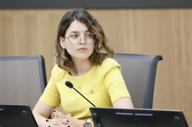 Costa Rica: Reforma a la prisión preventiva, impulsada por la diputada Priscilla Vindas ,bajo escrutinio por posibles abusos de poder Captura de pantalla del sitio web Sufragio.