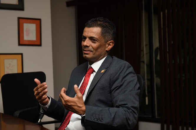 Carlo Díaz, Fiscal general de Costa Rica denuncia pagos en bitcóins y uso de vehículos decomisados para espionaje Captura de pantalla del sitio web sufragio.org