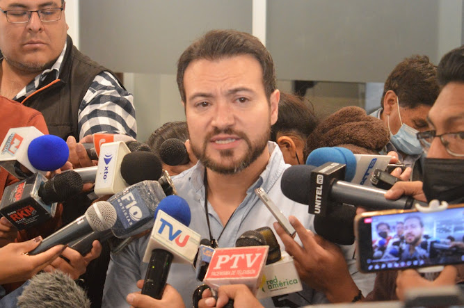 Efraín Reyes insta al alcalde de La Paz, Iván Arias a dimitir tras crisis en proyecto de ciclovía Imagen de una foto destruida.