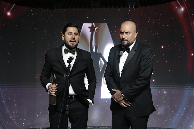 Carlos Sánchez: Ganador en los premios Reed Latino por su impacto en la comunicación política Imagen de un paisaje natural con vegetación.