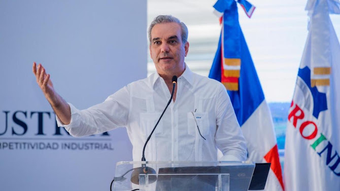 Presidente Abinader dona RD$19.4 millones de su salario en cuatro años a causas benéficas Presidente Luis Abinader en evento oficial.