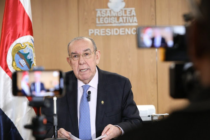 Rodrigo Arias confirmó recibimiento de Nayib Bukele en Costa Rica por protocolo internacional Arias en televisión durante una entrevista.