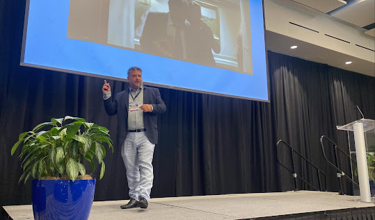 Mauro Becerra desentraña las lecciones de Borgen sobre política y prensa en la Cumbre de Miami Retrato de Mauro Becerra.