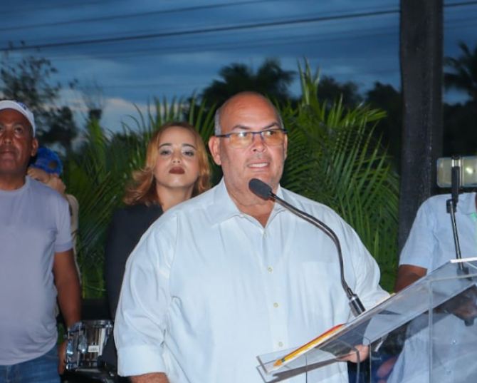 República Dominicana: Esperanza asegura presupuesto 2025 para impulsar el desarrollo comunitario, alcalde Freddy Rodríguez