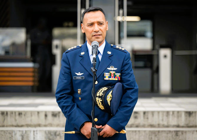 Pedro Sánchez, Ministro de Defensa de Colombia, anuncia recompensa y confirma detención de menor armado Captura de pantalla del sitio web sufragio.org