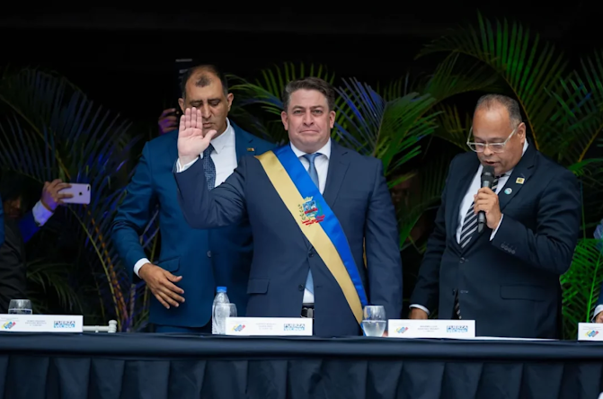 Gustavo Duque promete hacer de Chacao “la mejor referencia” tras ser reelegido alcalde en Venezuela Captura de pantalla del sitio web Sufragio.