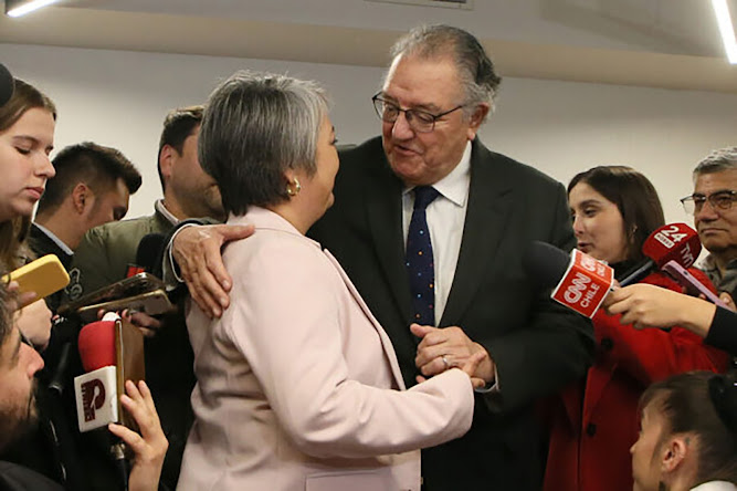 Partido Demócrata Cristiano de Uruguay respalda a la DC chilena pese a críticas internacionales Imagen de un paisaje natural sereno.