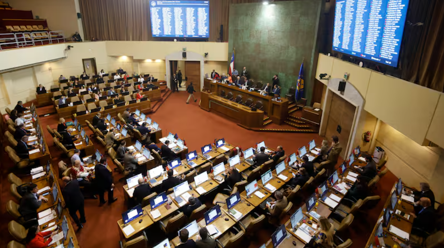 Congreso chileno archiva proyecto sobre dieta presidencial por falta de cuórum Captura de pantalla del sitio web sufragio.org