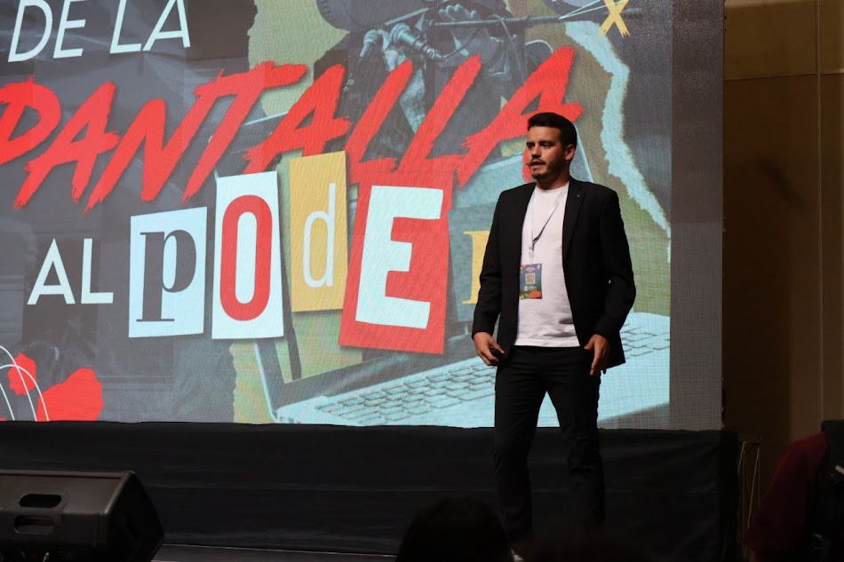 Leandro Fagúndez: “De la pantalla al poder” en la Cumbre Cartagena Foto de paisaje natural con vegetación exuberante.