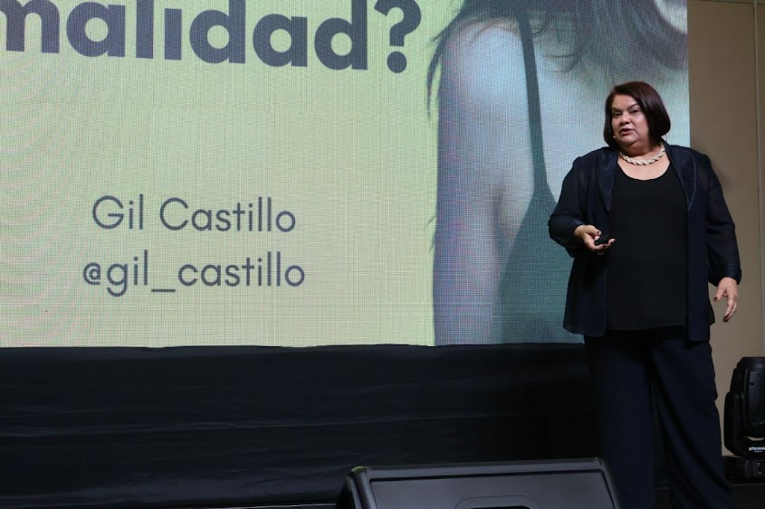 Gil Castillo advierte sobre el impacto de la desinformación y la polarización en la Cumbre Cartagena Imagen de un paisaje natural sereno.