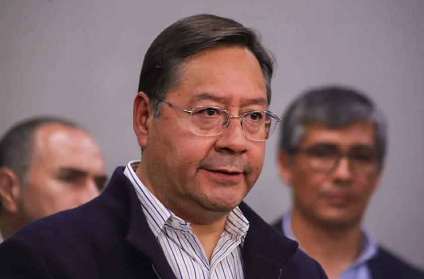 Senado de Bolivia descarta respaldo colectivo a proyecto que buscaba prorrogar mandatos Interfaz de sitio web en captura de pantalla.