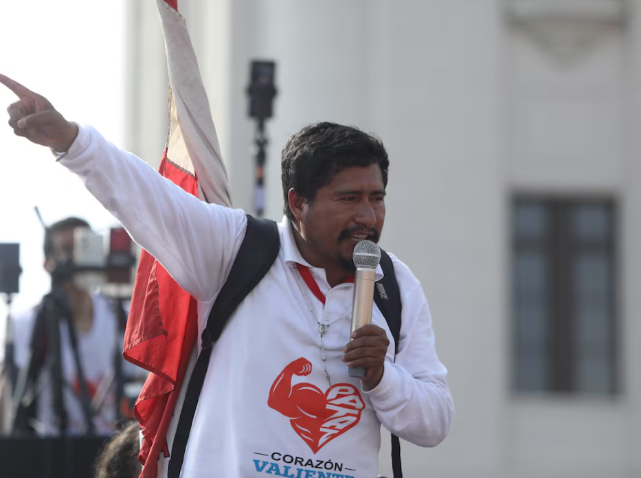 El alcalde de Pataz culmina su marcha de más de mil kilómetros y logra audiencia en Palacio de Gobierno de Perú Captura de pantalla del 16 de octubre de 2025.