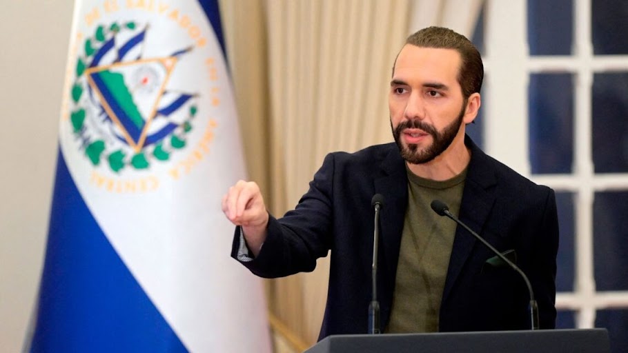 Bukele ordena prohibir el lenguaje inclusivo en escuelas públicas de El Salvador Imagen de una manifestación por los derechos civiles.