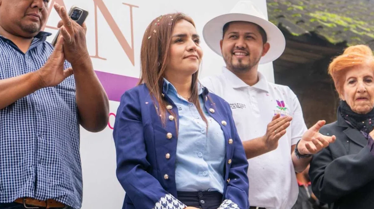 Grecia Quiroz asume la alcaldía de Uruapan tras el asesinato de Carlos Manzo Grecia Quiroz asume la alcaldía de Uruapan tras el asesinato de Carlos Manzo