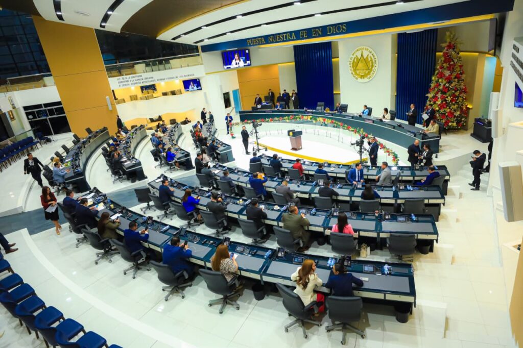Asamblea de El Salvador aprueba $1,374 millones en reformas presupuestarias sin detallar destino de fondos