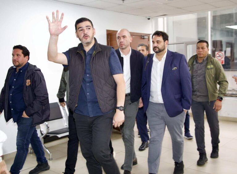 Ecuador: Diferen juicio contra el alcalde de Guayaquil por inasistencia de abogados