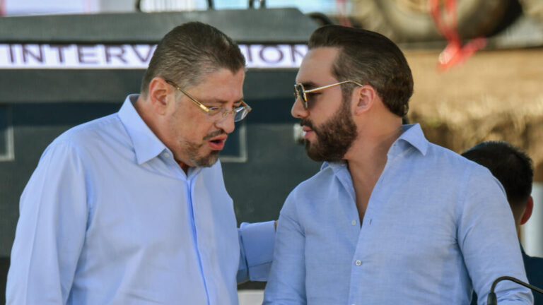 Bukele impulsa en Costa Rica modelo de megacárcel inspirado en El Salvador