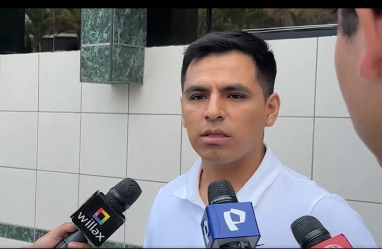 Perú: Alcalde de Ate rompe con el Gobierno interino y acusa abandono social