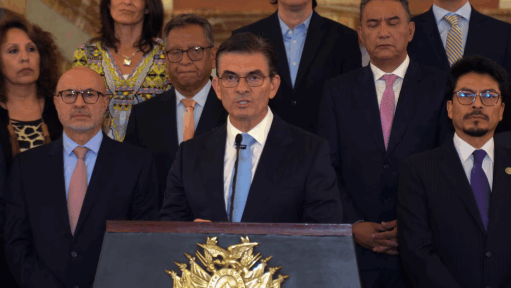 Bolivia declara emergencia energética y social ante desabastecimiento de combustibles