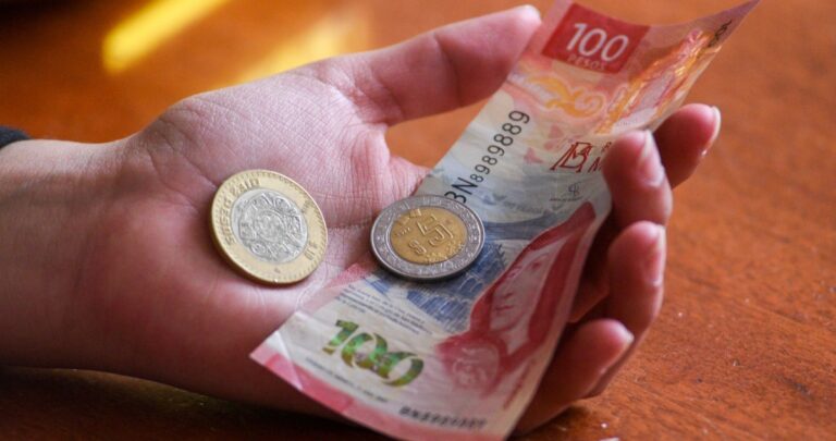 Aumento al salario mínimo 2026: sube 13% en México y 5% en la frontera norte