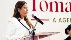 Alcaldesa de Ensenada, bajo escrutinio por presunta extorsión Alcaldesa de Ensenada, bajo escrutinio por presunta extorsión