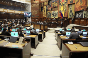 Ecuador aprueba ley de ciberseguridad en medio de críticas por privacidad