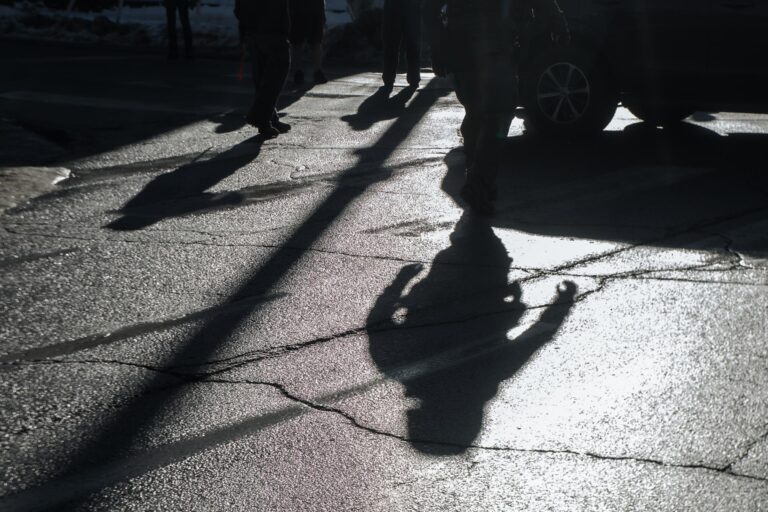 ICE adquiere almacén en Nueva York para centro migratorio y enfrenta rechazo ICE adquiere almacén en Nueva York para centro migratorio y enfrenta rechazo