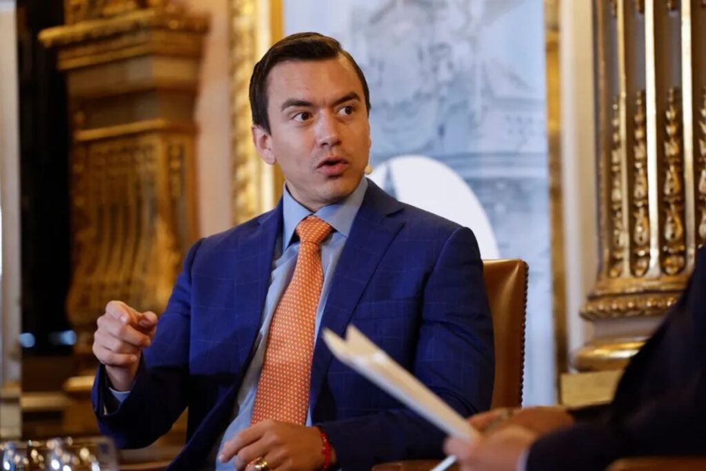 Ecuador: Noboa propone deducción fiscal por vivienda social