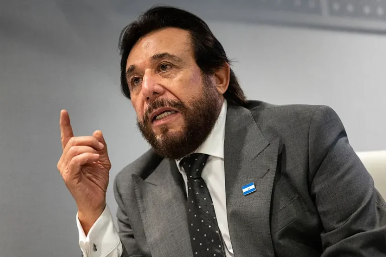 El Salvador destaca por reducción de violencia y retos económicos