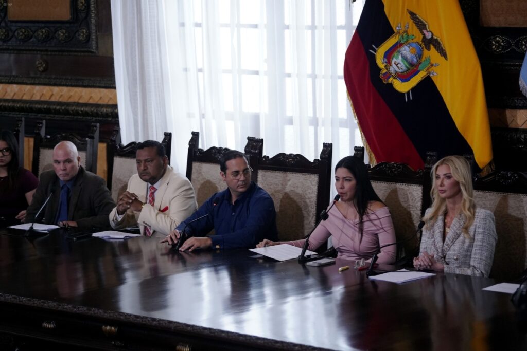 Detención de alcalde Álvarez desata denuncias de persecución en Guayaquil