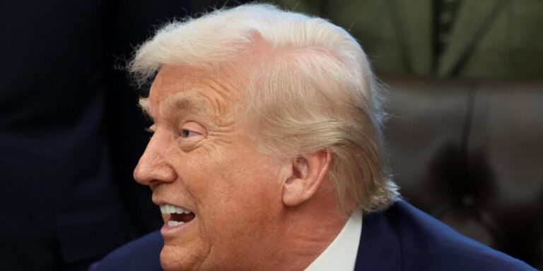 Trump evalúa retirar a EE UU del T-MEC y crece la incertidumbre