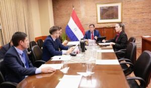 Senado de Paraguay aplaza reforma de la Caja Parlamentaria Senado de Paraguay aplaza reforma de la Caja Parlamentaria