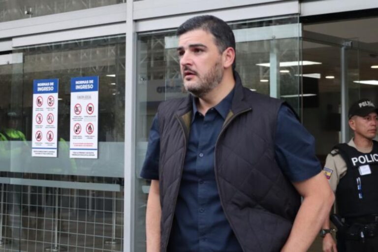 Registro Civil denuncia a Álvarez por fraude y falsificación de acta